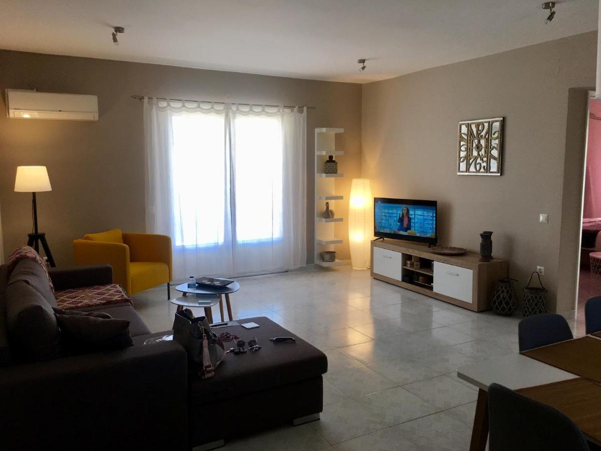 Filippos Apartments 阿尔戈斯托利翁 外观 照片