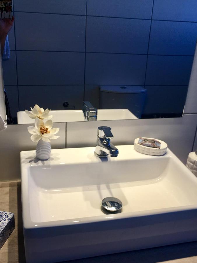 Filippos Apartments 阿尔戈斯托利翁 外观 照片
