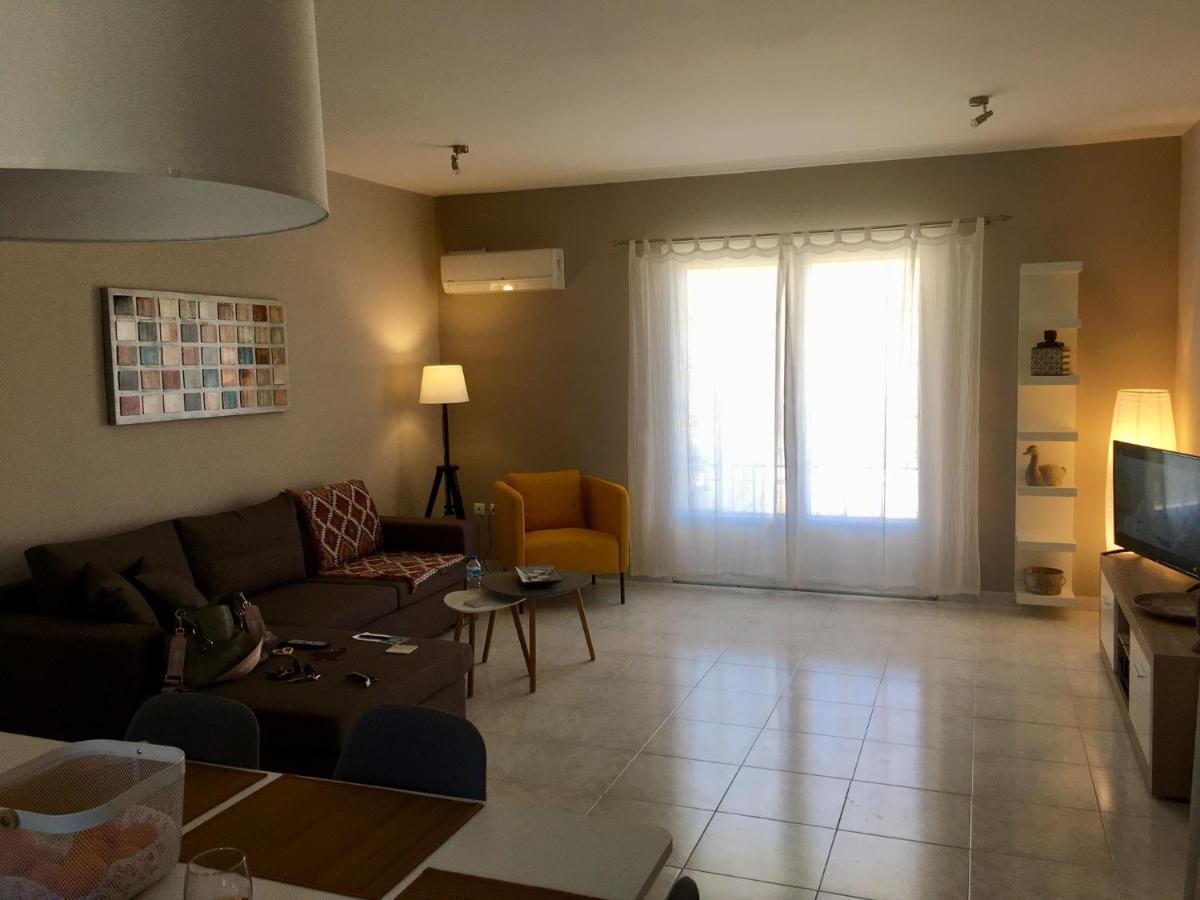 Filippos Apartments 阿尔戈斯托利翁 外观 照片