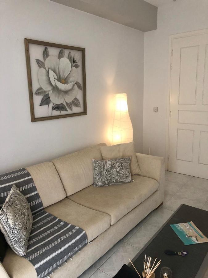 Filippos Apartments 阿尔戈斯托利翁 外观 照片